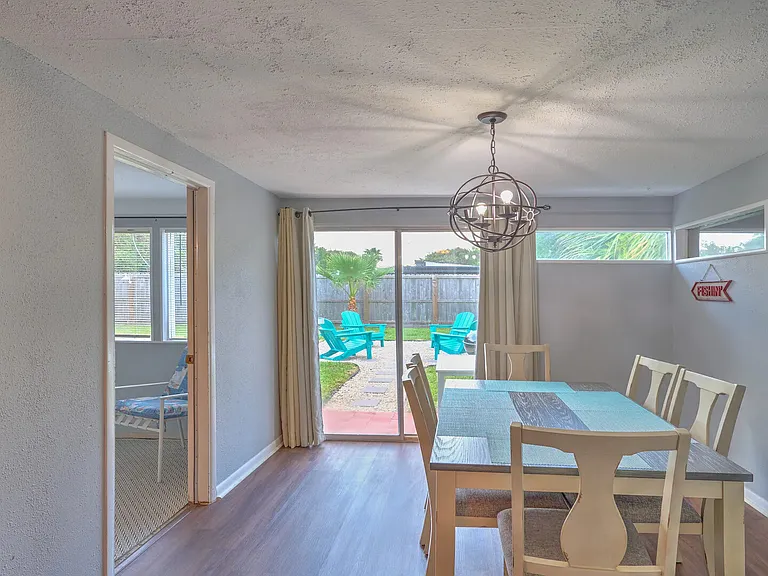 San Jacinto Dr — Photo 17