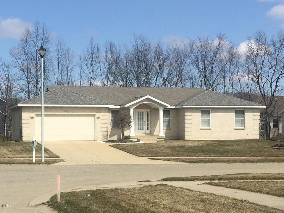 1st image of 3327 Camrose Dr