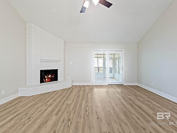 3rd image of 119 Lake Forest Blvd
