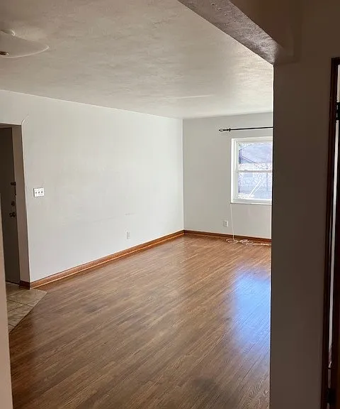 308 Hamlin St #B — Photo 5