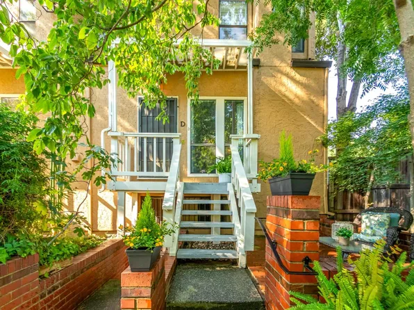 2120 I St APT D, Sacramento, CA 95816