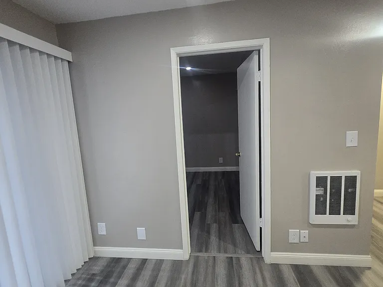 520 Van Buren Avenue — Photo 43