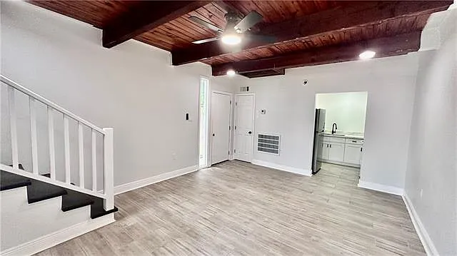 1 bed, 1.0 bath, 910 sqft, $1,050 — Photo 4