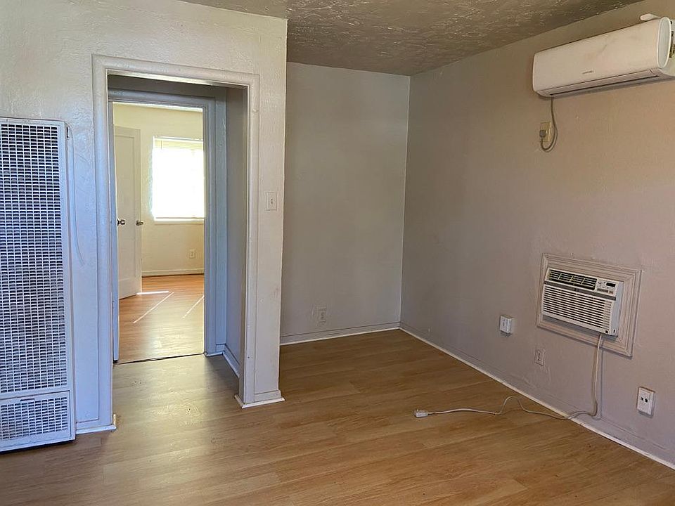 2nd image of 109 Maple St #A