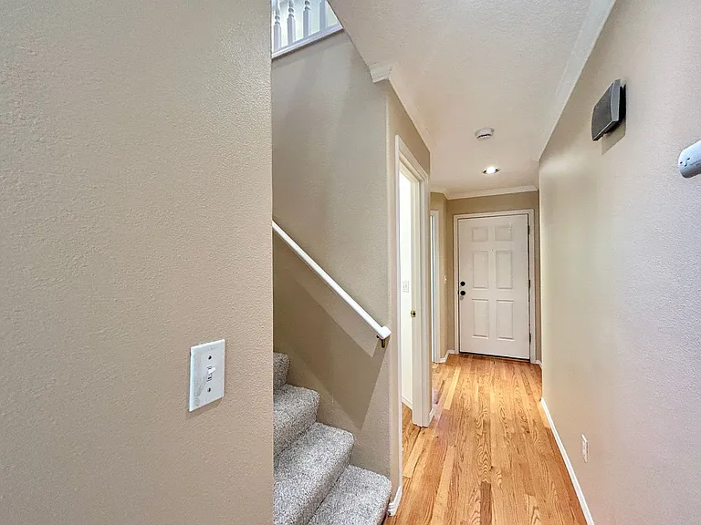 1218 NE Kinney St — Photo 29