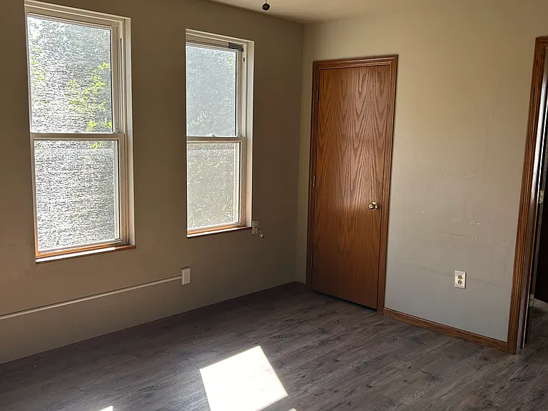 1217 Jackson St — Photo 7