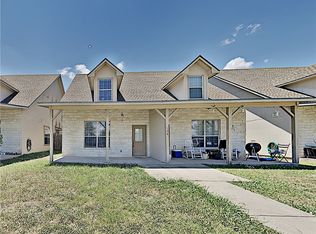 126 Sandstone Dr APT B, Jarrell, TX 76537