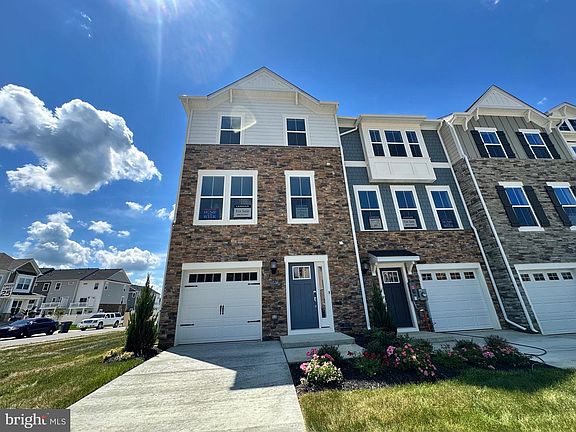 2nd image of 10538 Cobbler Pl