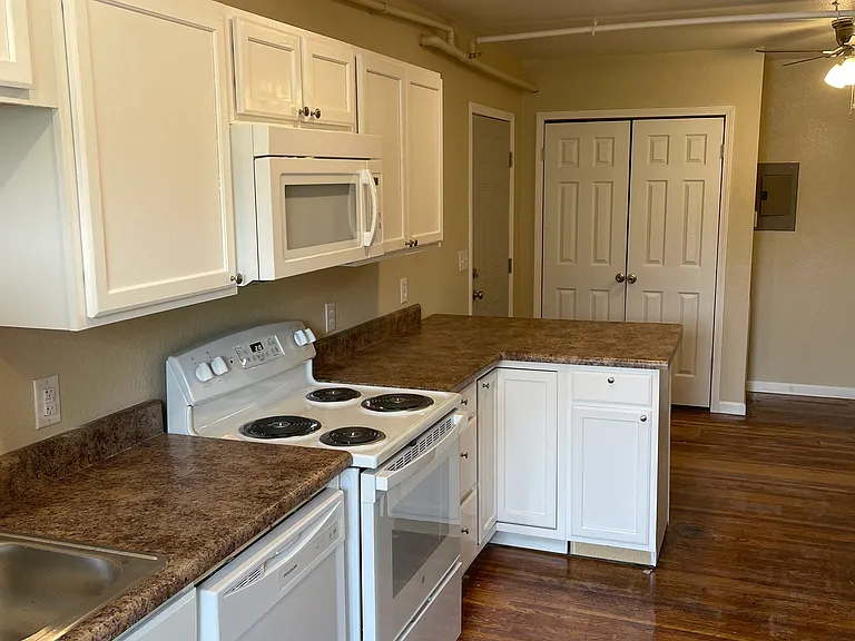 501 Turner Ave #3 — Photo 4