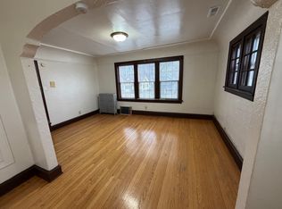 4520 N 27th St APT 6, Milwaukee, WI 53209