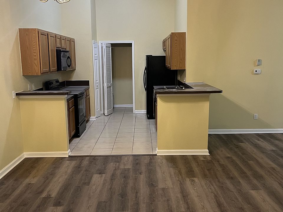 KITCHEN VIEW