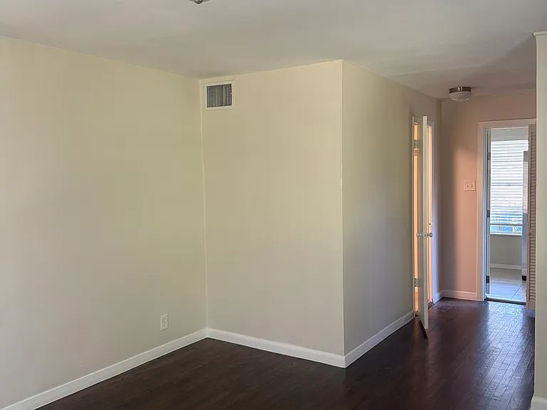 Back bedroom