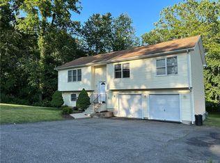 79 Boylston St, Meriden, CT 06450