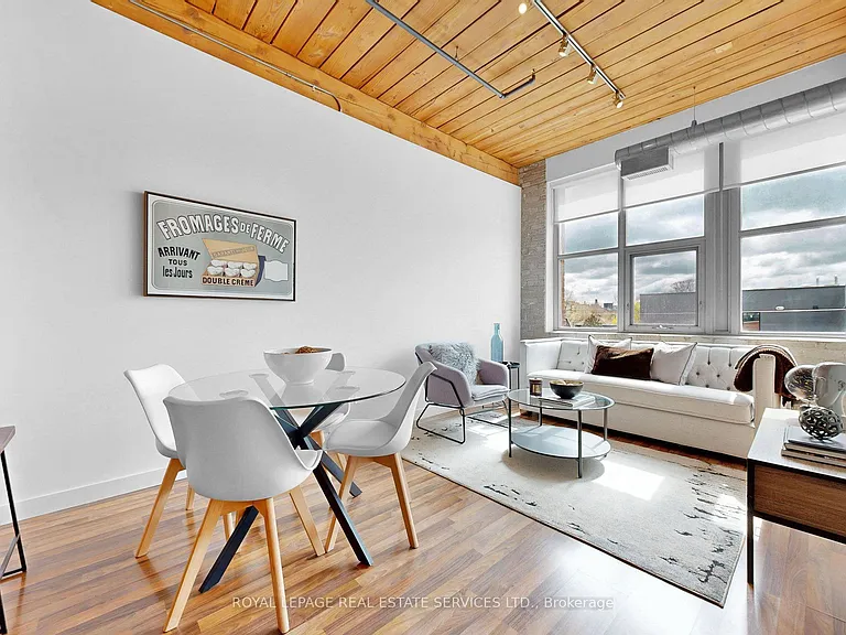 2154 Dundas St W #405 — Photo 9