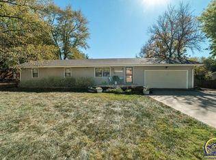 331 NE Edgewood Dr, Topeka, KS 66617