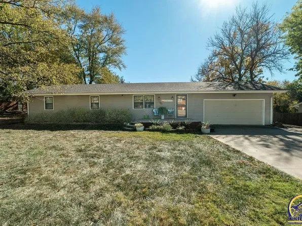 331 NE Edgewood Dr, Topeka, KS 66617