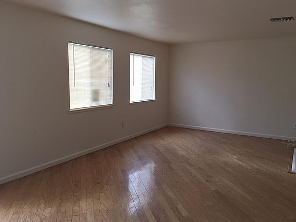 4th image of 4045 E West S Woods Blvd