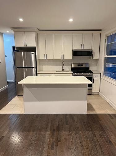 1st image of 160 16th Ave #2