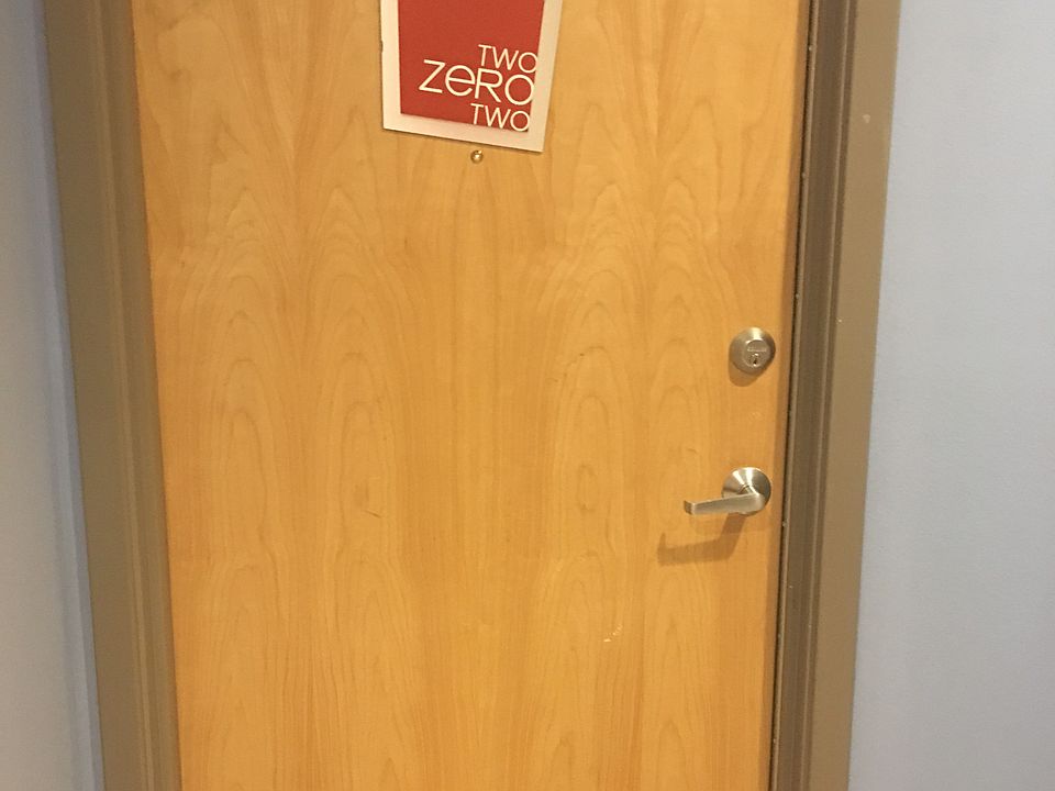 1st image of 302 Stadium Dr APT 104