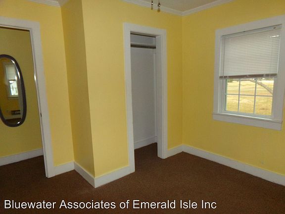 4th image of 3004 Market St #B