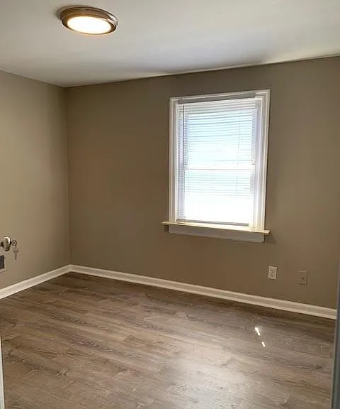 802 W 43rd St — Photo 10