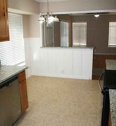 5th image of 330 Laurelwood Dr