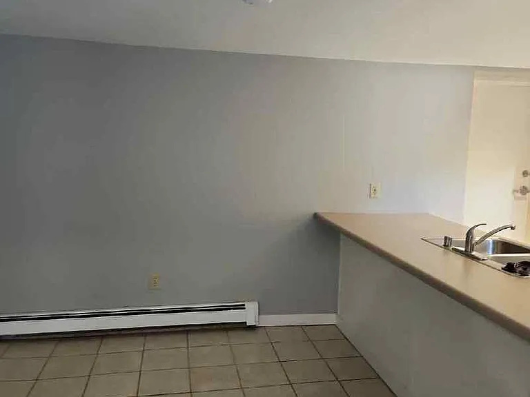 107 Water St — Photo 2