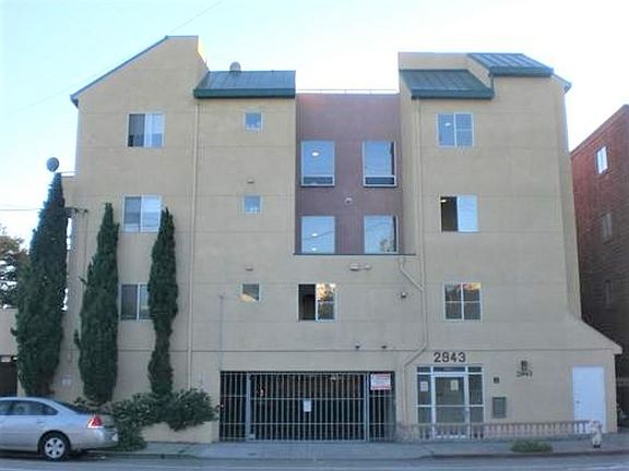 2nd image of 2943 Macarthur Blvd #105