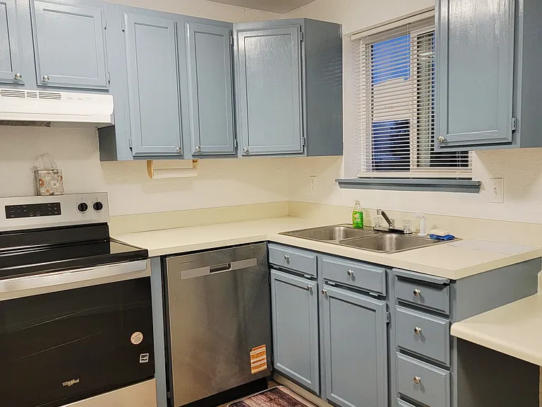 876 Minard Ave NW #B — Photo 6