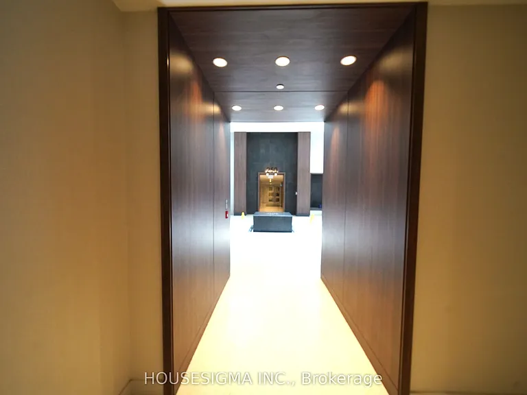 270 Wellington St W #222 — Photo 12