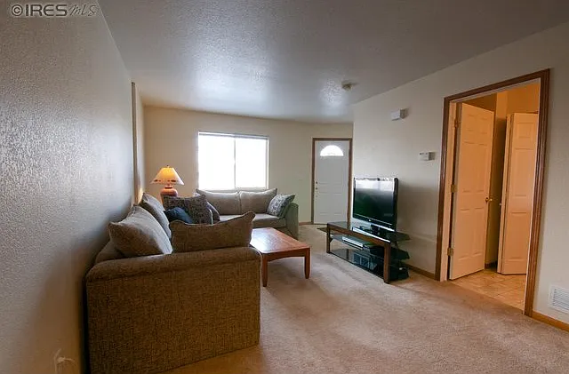 3330 Saratoga St #C — Photo 3