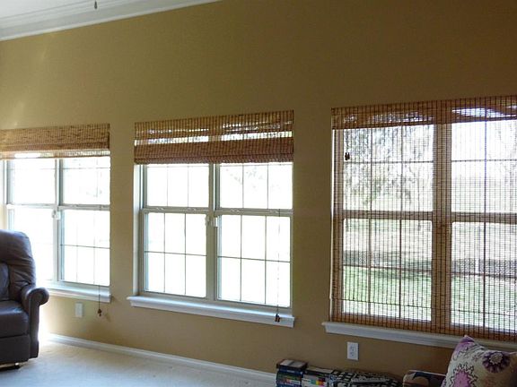 3rd image of 1016 Berry Hill Dr #9