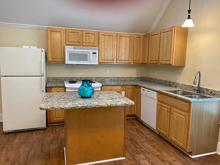 313 Brickle Ave #A — Photo 2