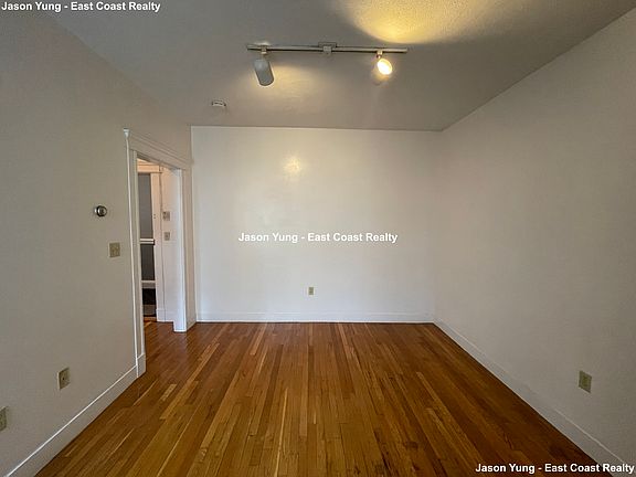 3rd image of 1679 Commonwealth Ave #1677-15