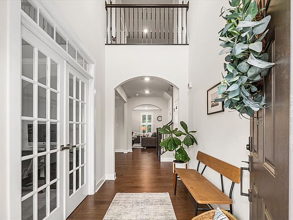 3rd image of 1705 Stevensan Dr