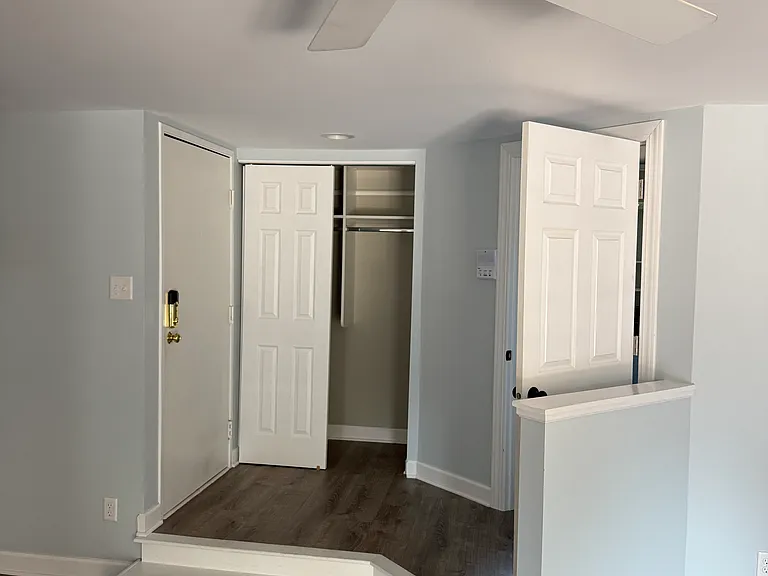 703 S Lake Shore Dr #H — Photo 3