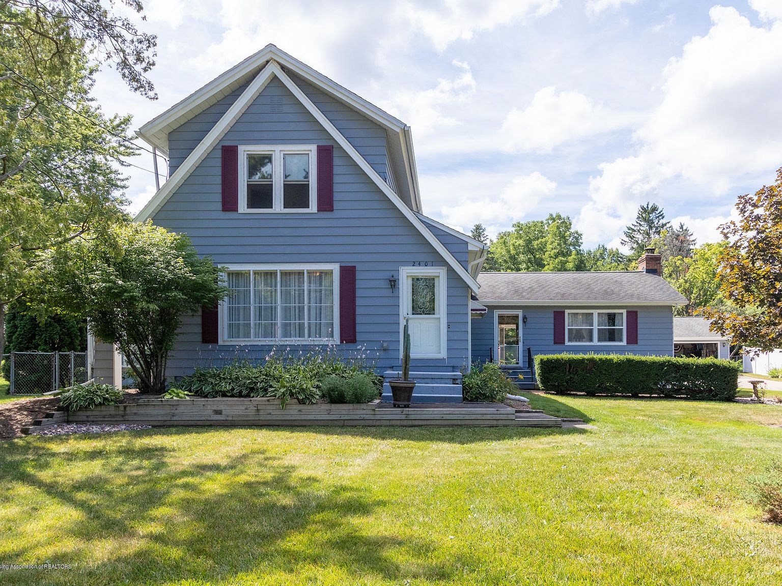 2401 Delta River Dr, Lansing, MI 48906 Zillow