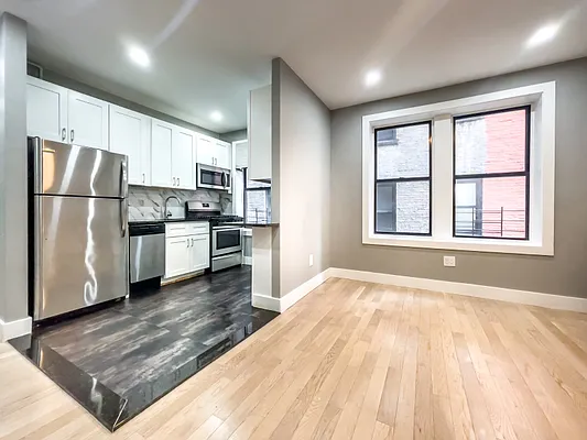 Rented by Executive Towers  | media 24