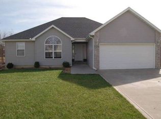 1502 Stoneybrooke Dr, Warrensburg, MO 64093