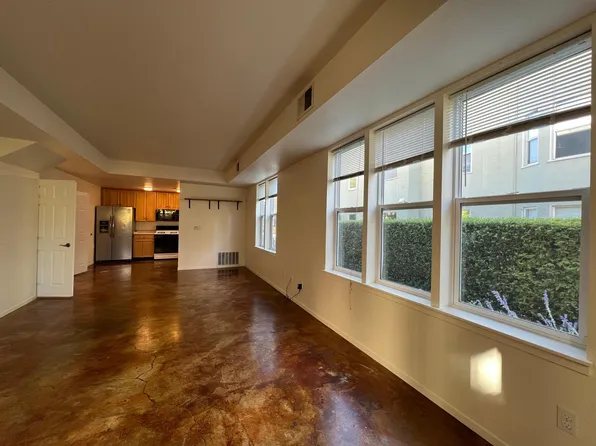 2427 Blake St, Berkeley, CA 94704