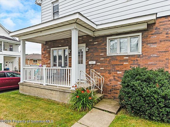 3rd image of 131 Lynch St