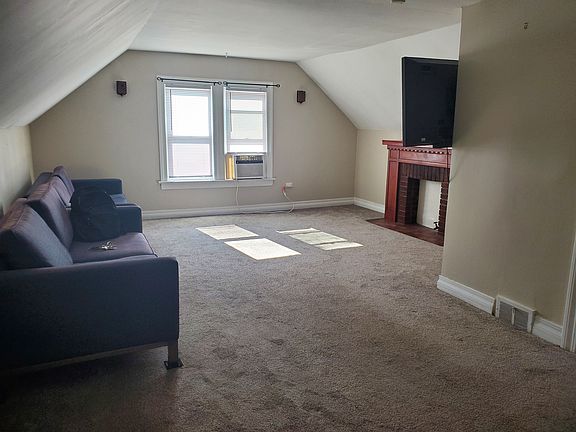 3rd image of 2959 Poplar St #2961