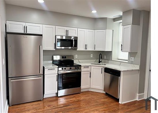 2nd image of 523 Crittenden St NW