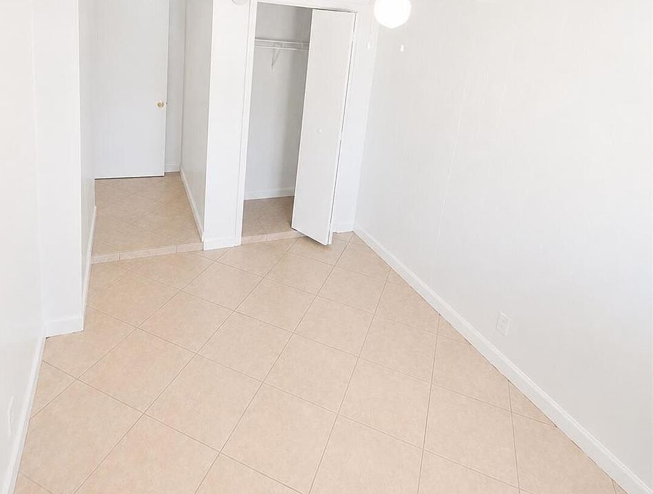 1st image of 1960 NE 48th St APT 7