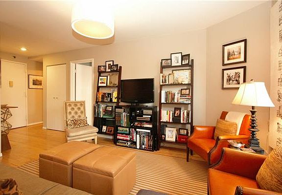 4th image of 244 E 30th St APT 3A