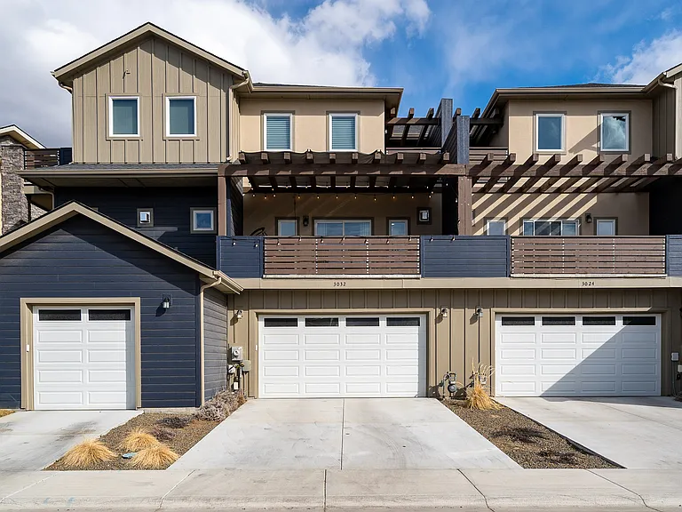 3032 N Network Ln — Photo 1