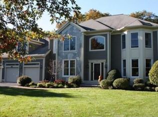 12 Fox Run Ln, Lexington, MA 02420