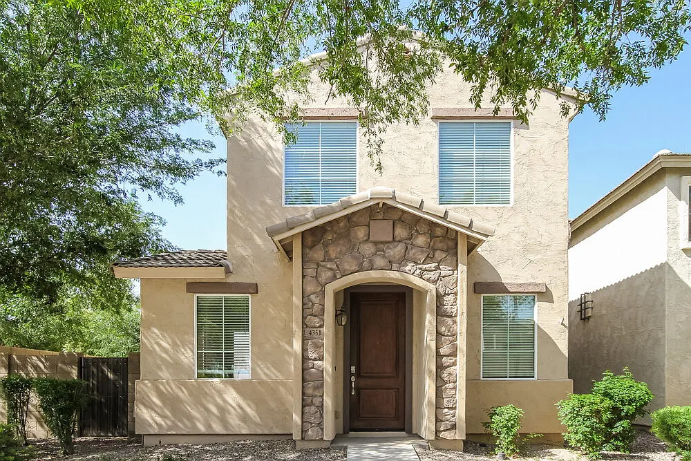 4 bed, 3.0 bath, 2071 sqft, $2,535 — Photo 1