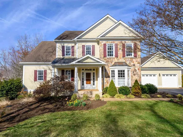 3524 Glasgow Ln, Keswick, VA 22947