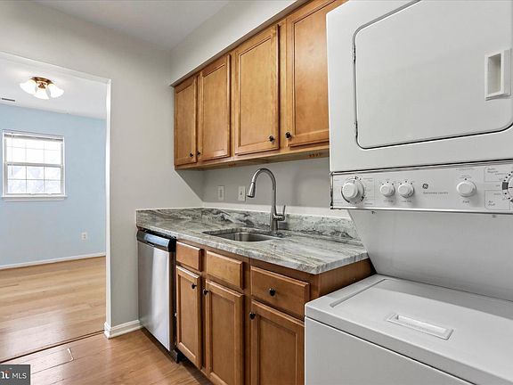 4th image of 8591 Falls Run Rd Unit L